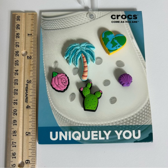 NWT Crocs Tropical Luv Jibitz 5 Pack - Picture 3 of 4